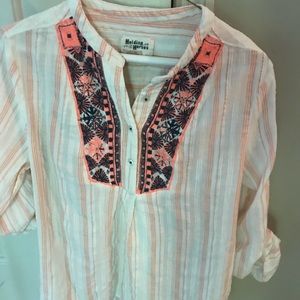 Cute Holding Horses Shirt from Anthropologie sz. L
